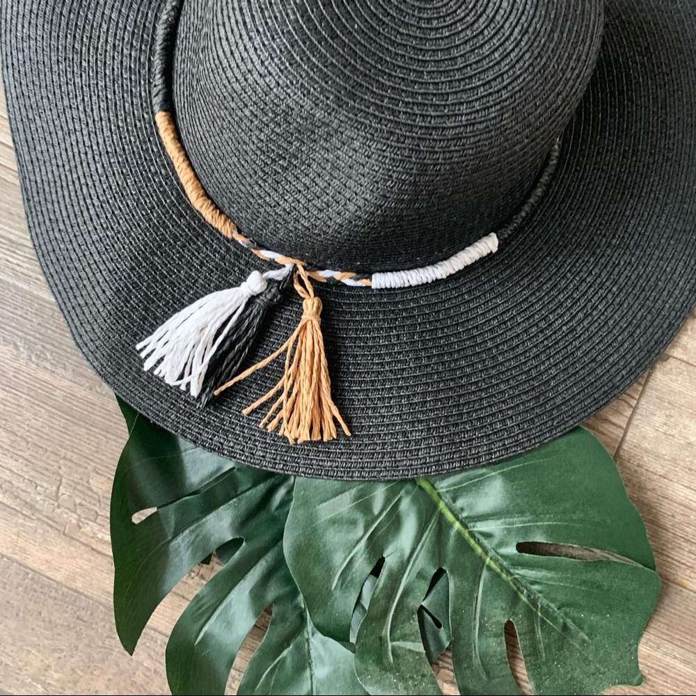 Black sun hat OS